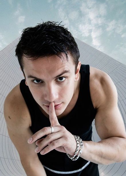 NЮ. Юрий Николаенко