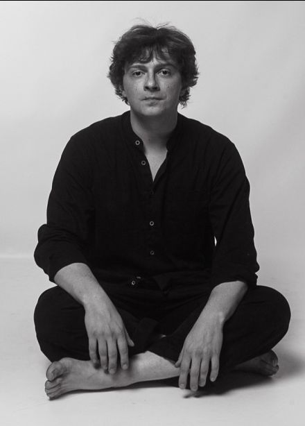 Бонд с кнопкой